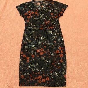 XS wm’s Dress with Orange Floral Design
